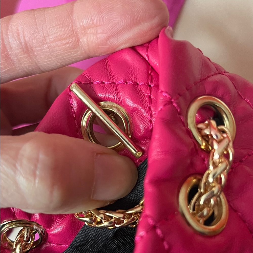 New Pink Quilted Crossbody Bag with Gold Chain - Picture 9 of 16